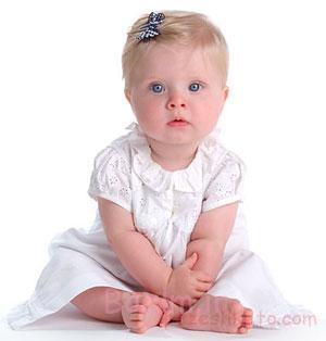 کودک شش ماهه